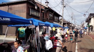 マルシェの軒並み