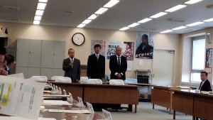 説明の東電㈱新潟本部の松下副本部長他