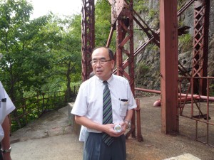 大立竪坑で説明のゴールデン佐渡宮原社長