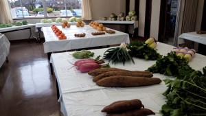 手前から２番目は見事な長芋