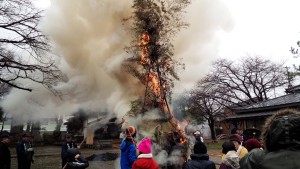 勢いよく燃え上がります
