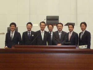 茨城県議会議場にて