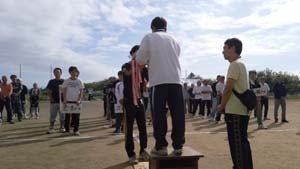 優勝カップの返還