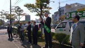 最後の熱い思いを訴える森たみお候補