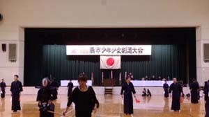 市民体育館を会場に