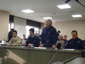 窮状を訴える米田市長